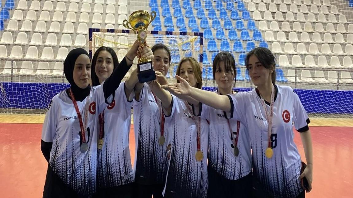 Okul Kız Futsal Takımımız İl Birincisi Oldu